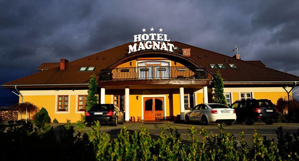 Hotel Magnat Slupca Luaran gambar
